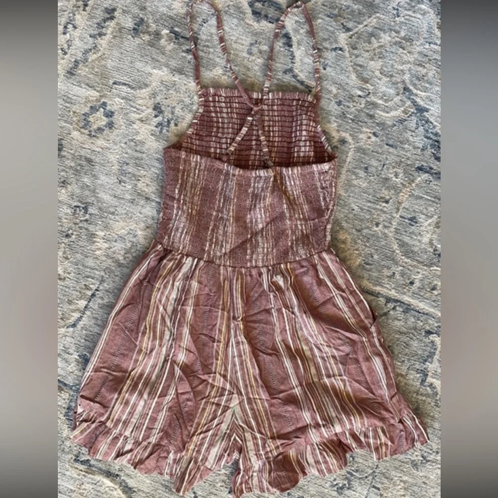 Striped Ruffle Bottom Romper - Picture 4 of 7